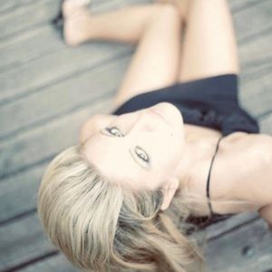 Meet your Posher, Elizabeth a